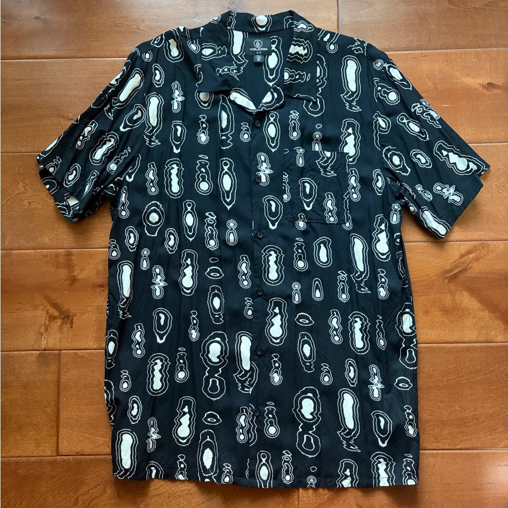 Volcom Black and White Patterned Casual Shirt